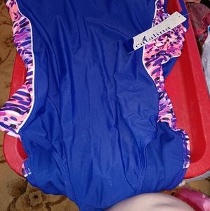 Size 3x with tags never worn